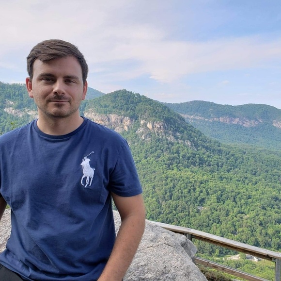 Meet your Posher, Kevin - Picture 2 of 4